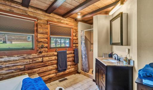 Cottage - Full Bath -Entry Lvl