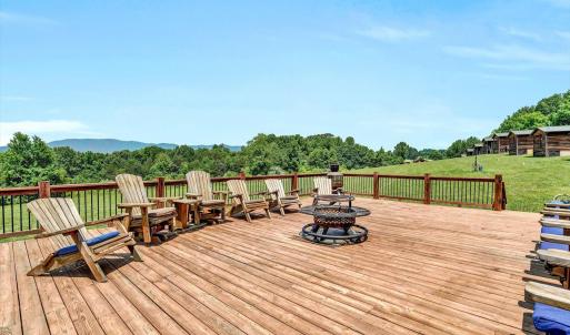 Cottage - Spacious Deck with Views