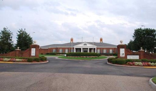 Land. Land is locate near Virginia Beach National Golf Club