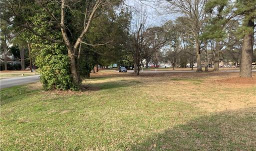 Photo #7 of 3130 Sterling Point Drive, Portsmouth, Virginia 0.3 acres