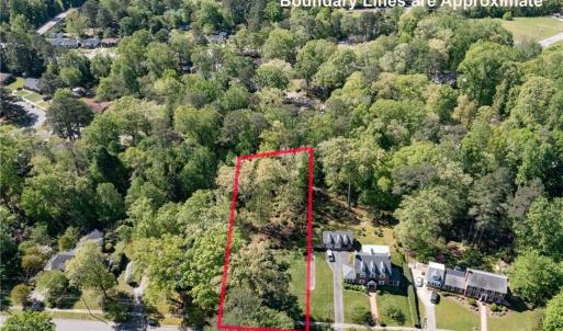 Photo #3 of 509 Riverview Drive, Suffolk, Virginia 0.6 acres