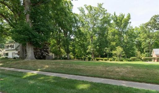 Photo #5 of 509 Riverview Drive, Suffolk, Virginia 0.6 acres