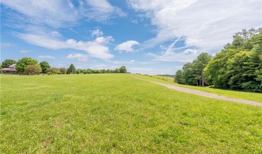 Photo #10 of 1940 Hunters Ridge, Hillsville, VA 7.2 acres