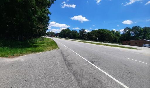 Street scene on Savannah Hwy