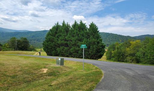 Photo #17 of 118 LEXINGTON CT, STANARDSVILLE, VA 19.4 acres