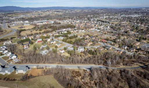 Photo #16 of 2122 WILLOW HILL RD, HARRISONBURG, VA 0.3 acres