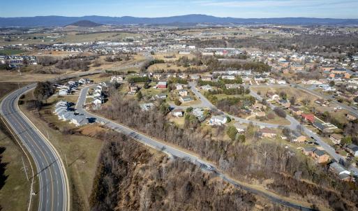 Photo #15 of 2122 WILLOW HILL RD, HARRISONBURG, VA 0.3 acres