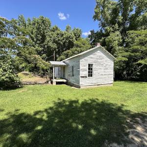 Photo #4 of 19081 Rawlings Rd, Capron, VA 0.7 acres