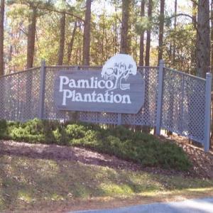 Pam Plantation Entry sign
