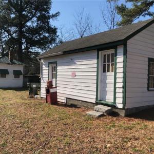 Photo #8 of 168 County Drive, Wakefield, Virginia 0.4 acres