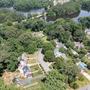 Photo #9 of 509 Riverview Drive, Suffolk, Virginia 0.6 acres