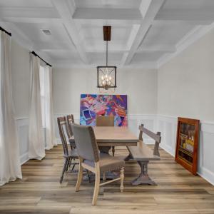 6. Beautiful coffered ceiling and wains
