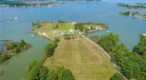 Welcome to Lady Creek, a tributary of Severn River